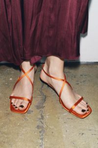 صندل زنانه بندی ضربدری ساتن‌نما زارا – ZARA