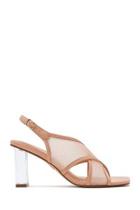 صندل زنانه بژ بنددار پاشنه ضخیم پارچه‌ای دری مد