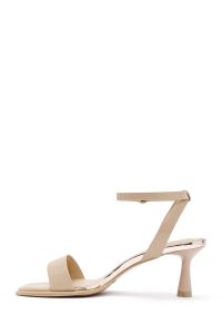 صندل زنانه بژ بنددار پاشنه‌دار دری مد