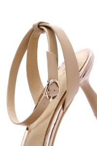 صندل زنانه بژ بنددار پاشنه‌دار دری مد