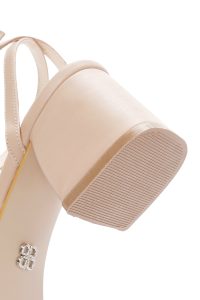 صندل زنانه بژ بندی پاشنه پهن دری مد