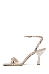 صندل زنانه بژ نگین‌دار پاشنه‌نازک بنددار دری مد