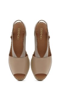 صندل زنانه بژ پاشنه لژ چرم دری مد