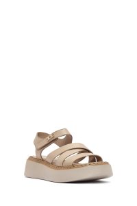 صندل زنانه بژ چرم پاشنه‌ضخیم بنددار راحتی دری مد