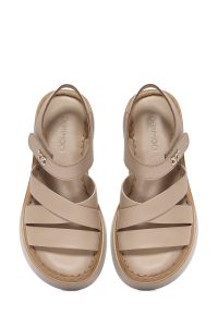 صندل زنانه بژ چرم پاشنه‌ضخیم بنددار راحتی دری مد