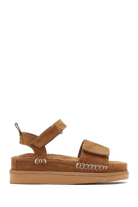 صندل زنانه جیر قهوه‌ای لژدار دری مد