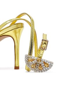 صندل زنانه زرد نگین‌دار پاشنه‌نازک بنددار دری مد