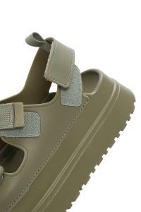 صندل زنانه سبز زیتونی ژله‌ای تخت ضخیم بندی دری مد