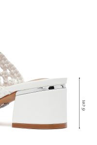 صندل زنانه سفید بافت کوتاه پاشنه‌بلند ضخیم دری مد