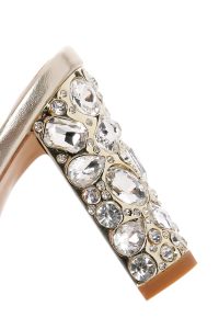 صندل زنانه سفید بند پشت‌دار نگین‌دار پاشنه‌بلند ضخیم دری مد