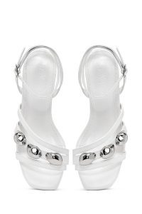 صندل زنانه سفید بنددار پاشنه‌ضخیم کوتاه دری مد