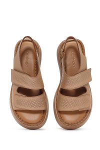 صندل زنانه شتری چرم تخت ضخیم بندی راحتی دری مد