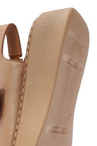 صندل زنانه شتری چرم تخت ضخیم بندی راحتی دری مد