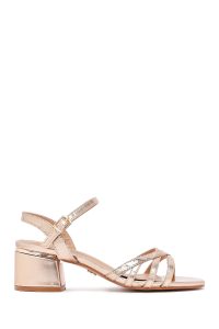 صندل زنانه صورتی مچی سگک‌دار پاشنه‌بلند ضخیم دری مد