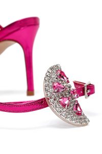 صندل زنانه صورتی نگین‌دار پاشنه‌نازک بنددار دری مد