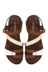 صندل زنانه طلایی سگک‌دار چرم متالیک مدل بدروم دری مد