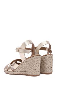 صندل زنانه طلایی چرم متالیک بنددار لژدار اسپادریل دری مد