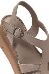 صندل زنانه طوسی بنددار پاشنه لژ راحتی چرم دری مد