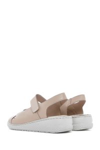 صندل زنانه طوسی چرم بندی راحتی دری مد