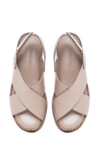 صندل زنانه طوسی چرم تخت بندی راحتی دری مد