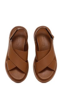 صندل زنانه عسلی بندی چرمی راحتی دری مد