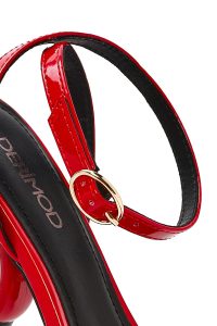 صندل زنانه قرمز بنددار پاشنه‌دار دری مد