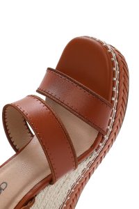 صندل زنانه قهوه‌ای بنددار پاشنه لژ کنفی دری مد