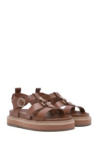 صندل زنانه قهوه‌ای روشن بنددار تخت ضخیم دری مد