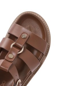 صندل زنانه قهوه‌ای روشن بنددار تخت ضخیم دری مد