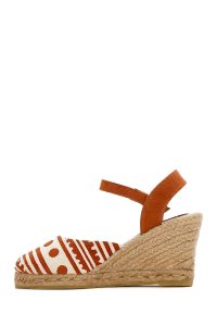 صندل زنانه قهوه‌ای روشن طرح‌دار لژدار اسپادریل دری مد