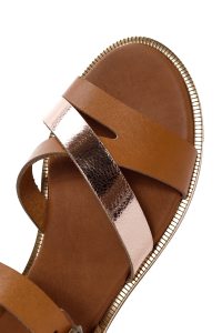 صندل زنانه قهوه‌ای روشن چرم بنددار دری مد