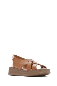 صندل زنانه قهوه‌ای روشن چرم تخت ضخیم راحتی دری مد