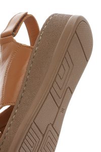 صندل زنانه قهوه‌ای روشن چرم تخت ضخیم راحتی دری مد