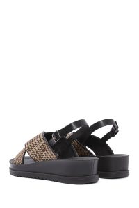 صندل زنانه قهوه‌ای پشت باز سگک‌دار حصیری تخت ضخیم دری مد