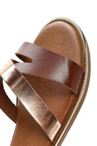 صندل زنانه قهوه‌ای چرم بنددار دری مد