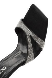 صندل زنانه مشکی بنددار پاشنه بلند نازک نگین‌دار دری مد