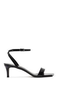 صندل زنانه مشکی بنددار پاشنه کوتاه نازک ورنی دری مد