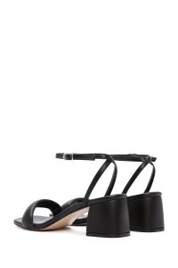 صندل زنانه مشکی بندی پاشنه پهن دری مد