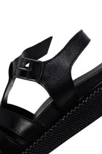 صندل زنانه مشکی بندی چرمی راحتی دری مد