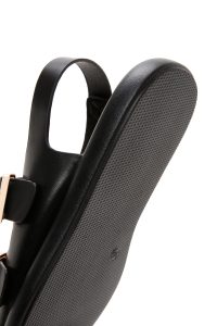 صندل زنانه مشکی دو بند سگک‌دار دری مد