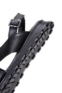 صندل زنانه مشکی سگک‌دار چرمی دری مد