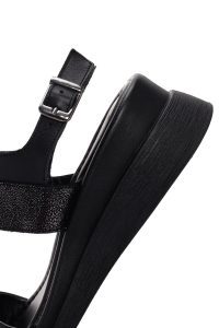 صندل زنانه مشکی لژدار چرمی دری مد