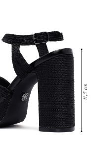 صندل زنانه مشکی مچی سگک‌دار پاشنه‌بلند ضخیم بستر حصیری دری مد