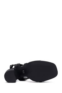 صندل زنانه مشکی مچی سگک‌دار پاشنه‌بلند ضخیم بستر حصیری دری مد