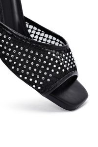 صندل زنانه مشکی نگین‌دار شفاف پاشنه‌ضخیم بنددار دری مد