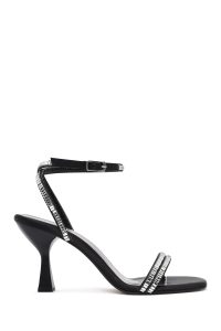 صندل زنانه مشکی نگین‌دار پاشنه‌نازک بنددار دری مد