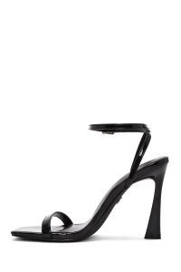 صندل زنانه مشکی پاشنه نازک بلند بنددار دری مد