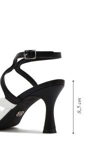 صندل زنانه مشکی پاشنه‌نازک بنددار دری مد