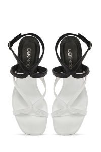 صندل زنانه مشکی پاشنه‌نازک بنددار دری مد