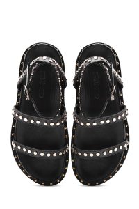 صندل زنانه مشکی چرم بنددار با جزئیات فلزی دری مد